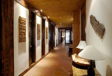 güzel pencereli modern ev.