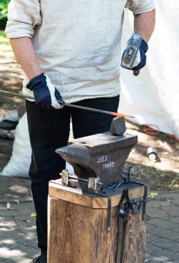 Letonya 'daki Riga Central Park' ında Şarkı Festivali ve Ligo kutlaması