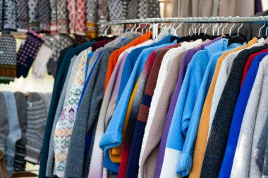 Letonya 'daki Riga Central Park' ında Şarkı Festivali ve Ligo kutlaması