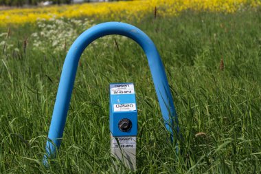 Hollanda 'daki Zuidplaspolder' daki Oasen 'den gelen bir su borusunun Katolik koruması.