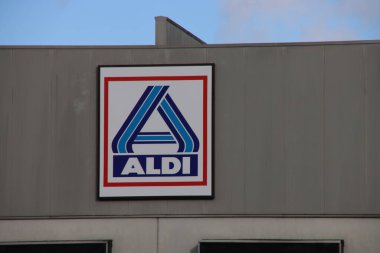 Dağıtım merkezi ve indirimci Aldi 'nin deposu Hollanda Bleiswijk' teki Prisma sanayi parkında.