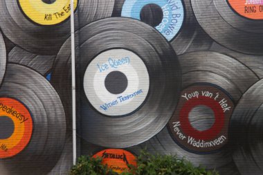 Hollanda 'daki Waddinxveen Geçidi' ndeki duvar resmi.