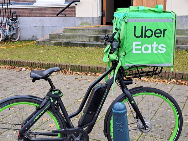 Доставка Велосипеда Службы Доставки Еды Uber Eats Гаагу Нидерланды — стоковое фото