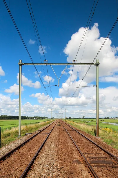 Tor Kolejowy Przez Niską Ziemię Zuidplaspolder Holandii — Zdjęcie stockowe
