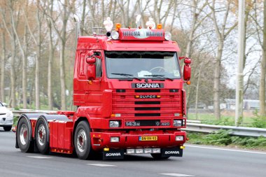 Hollanda 'nın güneyindeki Retro Truck Tour' a Retro kamyonlar katılıyor