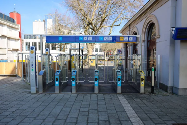 Puertas Pago Para Blauwnet Estación Ferrocarril Zwolle Los Países Bajos — Foto de Stock