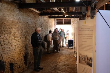 Hollanda, Mayıs 2023 'te Klovert Hollanda' daki Nieuwerkerk aan den IJssel 'de eski tuğla fırınları hakkında sergi açtı.