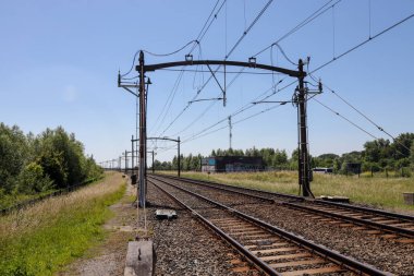 Hollanda 'da Dordrecht ve Breda arasındaki tren yolu.