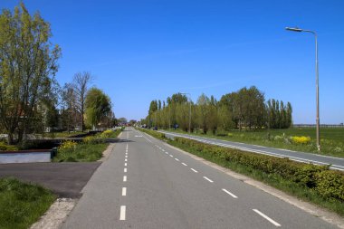 Hollanda 'daki Nieuwerkerk aan den IJssel' de N219 boyunca uzanan ikinci yol Eerste Tochtweg