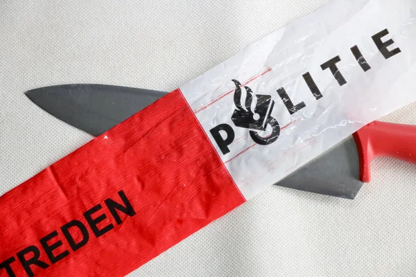 Kniv Från Gängmedlem Med Polis Politiker Nederländerna Brottsplats Nederländerna Royaltyfria Stockfoton