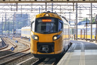Hollanda 'daki ICNG şehirlerarası treni Coradia Stream platformunda Alstom tarafından inşa edildi.