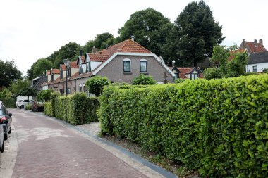 Hollanda 'nın Hanseatik kenti Hatem' de kapı ve hendekli ortaçağ binaları