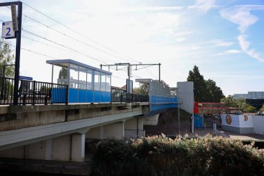 Nieuwerkerk aan den IJssel tren istasyonu kötü durumda Hollanda 'da yenilenmeyi bekliyor