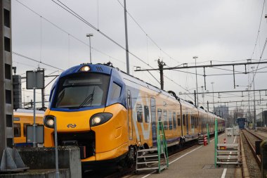 Utrecht 'teki Demiryolu Hattı' nda Amsterdam ile Brüksel arasında kullanılacak yeni ICNG şehirler arası doğrudan tren