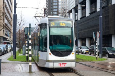 RET Citadis Hollanda 'daki Rotterdam Centraal İstasyonu' nda eğitim görüyor.