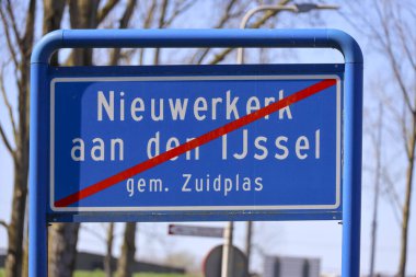 Zuidplas 'ın Nieuwerkerk aan den IJssel belediyesinin inşa edilmiş alanının işaretleri Hollanda' da