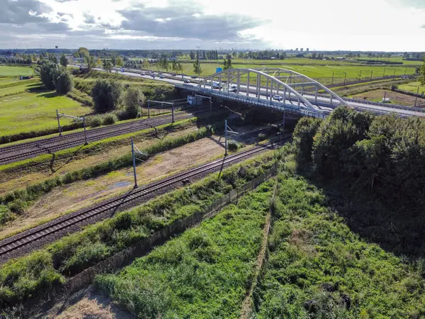 Moordrecht 'te A20 otoyolunun genişletilmesi için yapılan araştırmalarda Hollanda' da eski İkinci Dünya Savaşı bombaları tipi MC500 Mk1 bulundu.