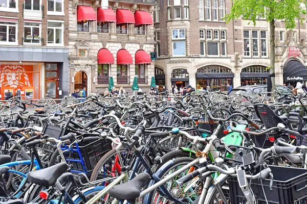 Amsterdam Netherlands May 2022 Many Bicycle Touristy City Centre — 图库照片
