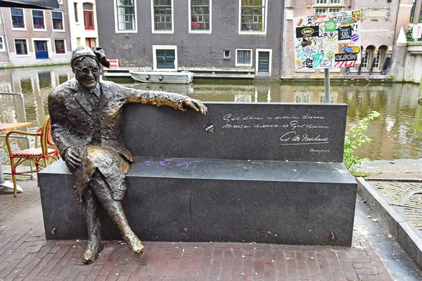 Amsterdam Netherlands May 2022 Sculpture Old Woman Touristy City Centre — 图库照片