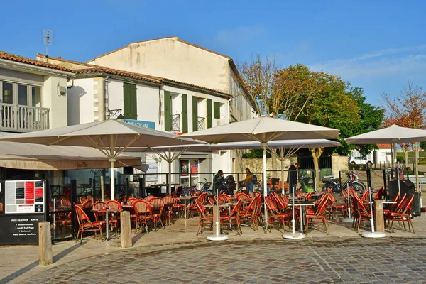 マルタン フランス 2022年10月25日 絵のように美しい街のレストラン — ストック写真