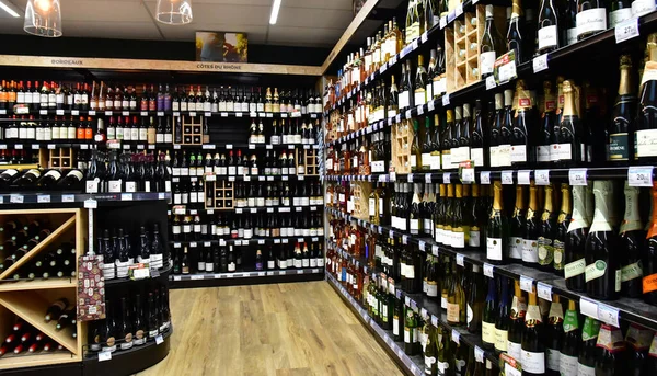 サント マリー フランス 2022年10月25日 スーパーマーケットのワイン — ストック写真