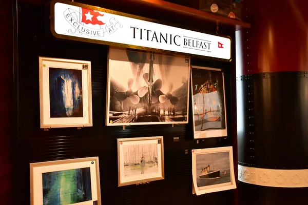 Belfast Irlandia Północna Wrzesień 2022 Sklep Pamiątkami Muzeum Titanic Belfast — Zdjęcie stockowe