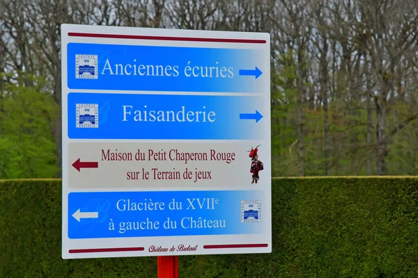 Choisel Fransa Nisan 2023 Breteuil Klasik Kalesi — Stok fotoğraf