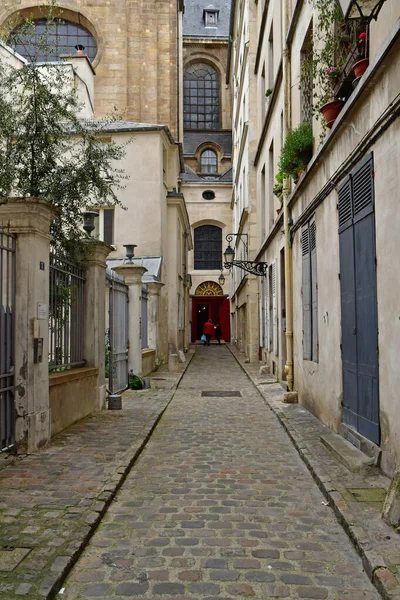 フランス 2023年4月27日 マレーの絵のように美しい地区にある聖ポール通り — ストック写真