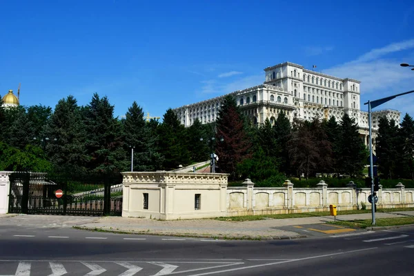 Bükreş Romanya Temmuz 2023 Devasa Parlamento Sarayı — Stok fotoğraf