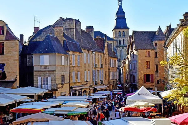 Sarlat Caneda Frankrijk Oktober 2023 Pittoreske Zaterdagmarkt Stockfoto