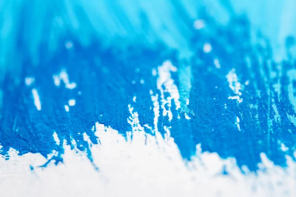 Extreme Nahaufnahme Von Blauer Acrylfarbe Die Pinselstriche Zeigt Selektiver Fokus — Stockfoto