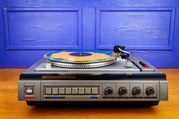 Vintage Turntable Vinyl Record Player Blue Orange Vinyl Table — Stock Photo, Image