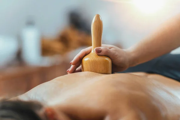 Traitement Massage Cellulite Maderotherapy Avec Ventouse Bois — Photo