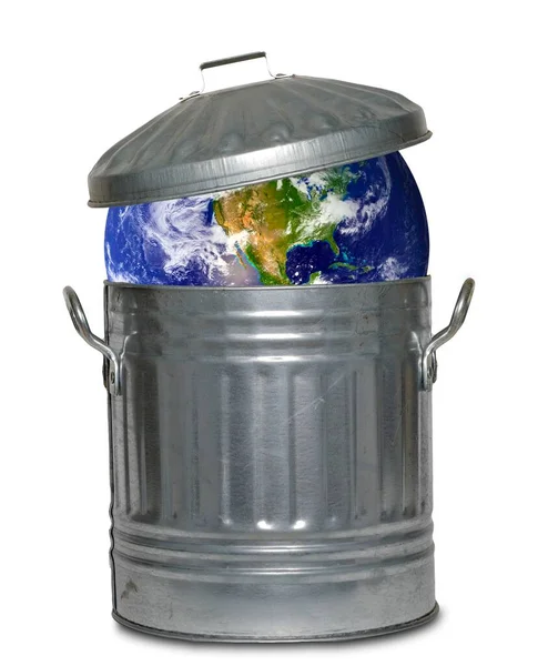 在垃圾箱中的行星地球 合成图像 — 图库照片
