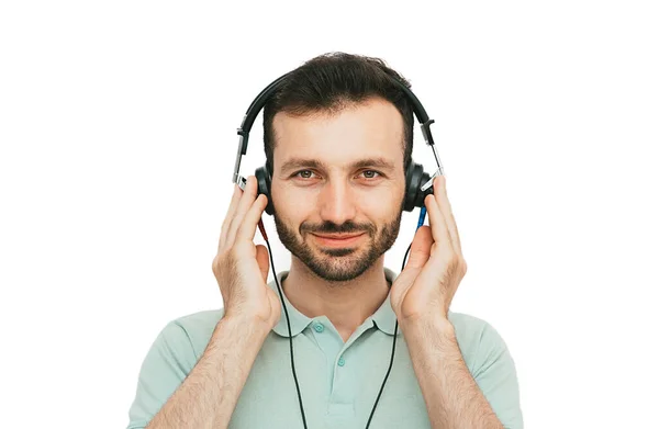 Mężczyzna Noszący Słuchawki Podczas Testu Słuchu — Zdjęcie stockowe