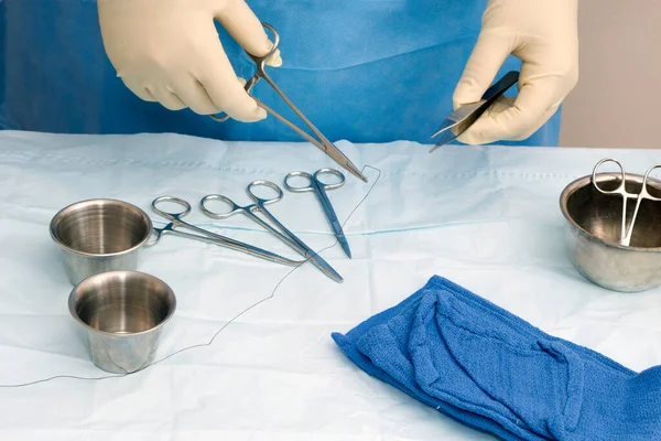 Surgeon Picking Forceps Suture Sterile Table — Stock Photo, Image