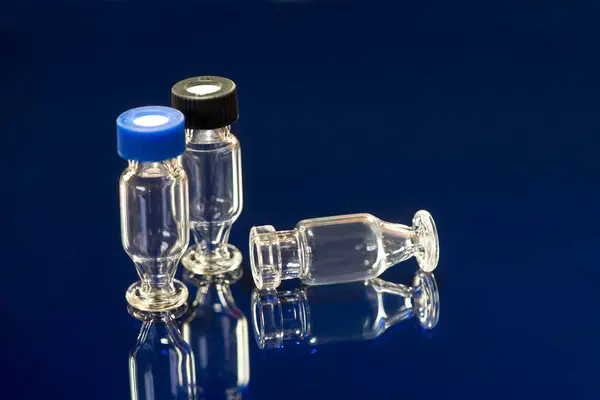Chromatografie Autosampler Glazen Injectieflacons Met Deksel — Stockfoto