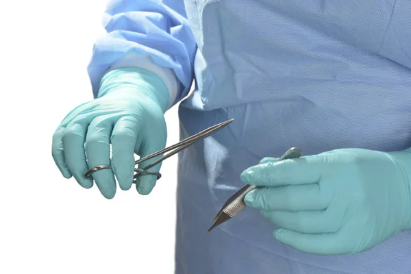Cirujano Usando Fórceps Hemostatos Quirófano —  Fotos de Stock