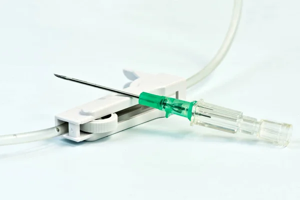 流量調節器付き静脈内静脈カテーテル — ストック写真