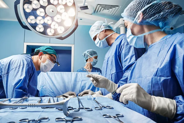 Surgeons Work Operation Theatre — Stock Photo, Image