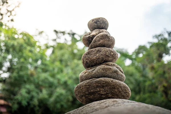 Rocas Equilibradas Cascada Balance Zen Meditación — Foto de Stock