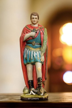 Bulanık dini kilise geçmişiyle Aziz Expedite Anıtı