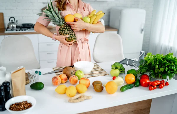 Cozinhar Alimentos Helthy Cozinha Branca Vegeterian Refeição Orgânica Fresca Preparação — Fotografia de Stock