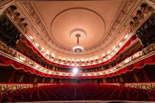 Big Empty Auditorium Theater Hall Luxury Red Huge Theater — Stockfoto