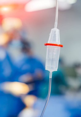 Fiziksel sıvısı olan bir damlacık. Modern klinikteki ameliyathane. Ameliyathane. 