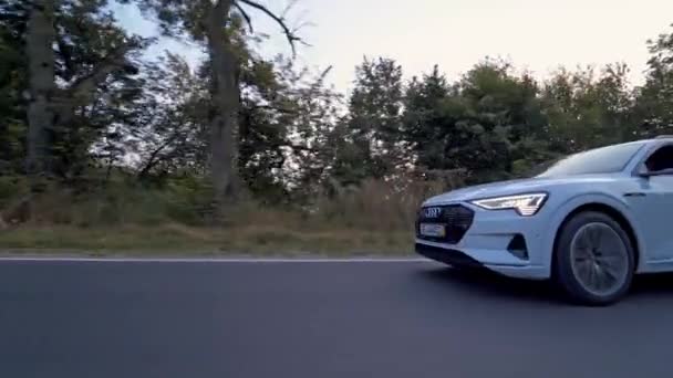 Todo Coche Suv Eléctrico Audi Tron Sportback Tracción Las Cuatro — Vídeo de stock