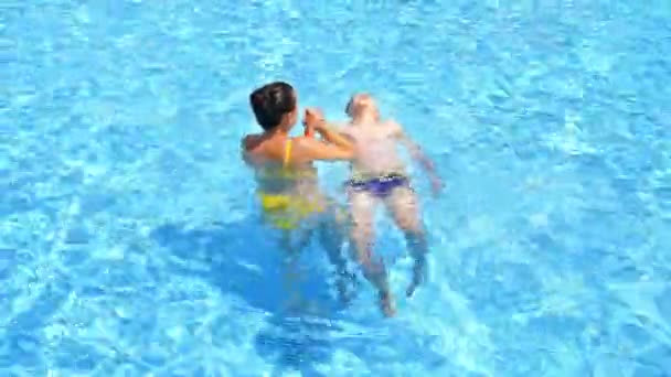Boy Mother Swimming Pool Family Having Fun Swimming Pool — Stock Video