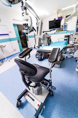 Yenilikçi tıbbi teknolojiler. Yeni hastanede modern oda işletiyor..