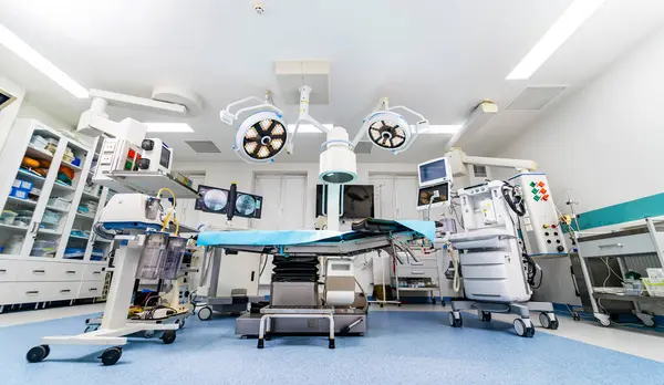 Equipo Operación Emergencia Moderna Sala Cirugía Hospitalaria — Foto de Stock