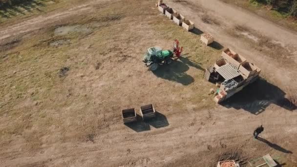 Tracteur Travaillant Ferme Vue Aérienne Transport Agricole Sur Terrain — Video